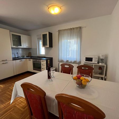 Burle Apartment With Free Private Parking Medulin Buitenkant foto