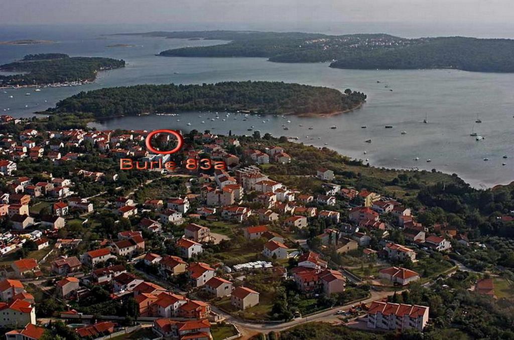 Burle Apartment With Free Private Parking Medulin Buitenkant foto